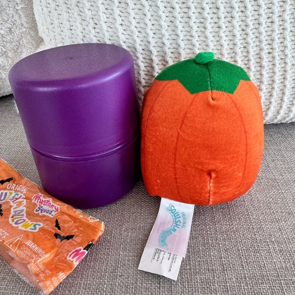 Squishmallows Halloween Mystery Squad 2022 - Picture 2 of 3